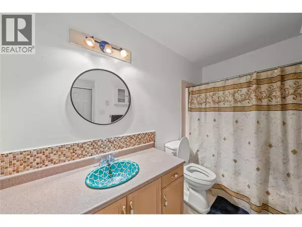 650 McKinney RD #114, Oliver, BC V0H1T3