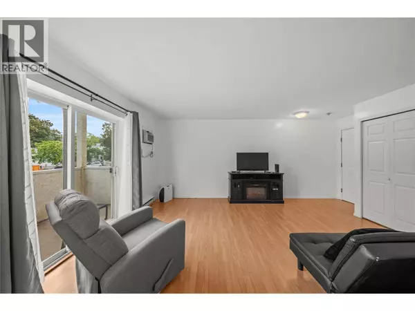 650 McKinney RD #114, Oliver, BC V0H1T3