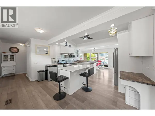 3939 LAKESIDE Road, Penticton, BC V2A8W1