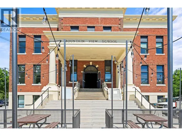 616 Third Street W, Revelstoke, BC V1E0B4