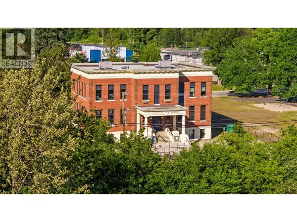616 Third Street W, Revelstoke, BC V1E0B4