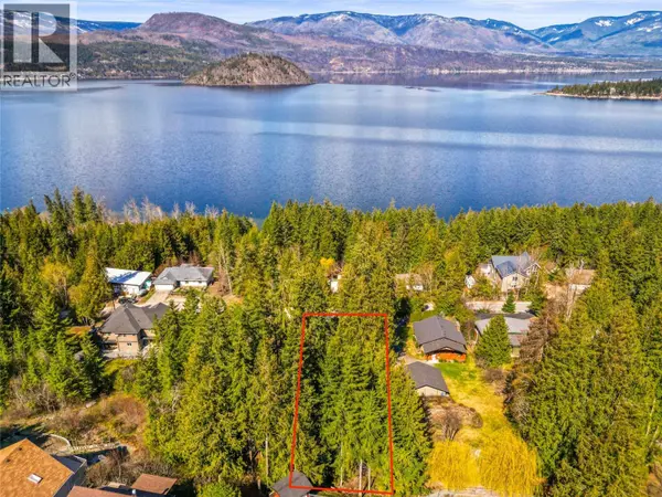 3071 Cedar Drive, Blind Bay, BC V0E2W2