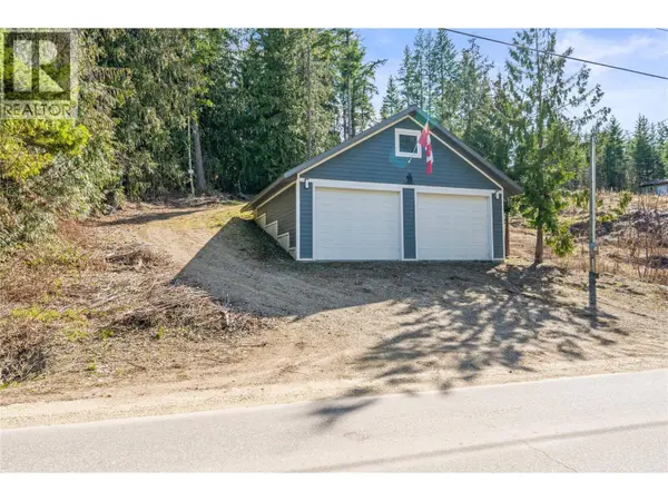 3071 Cedar Drive, Blind Bay, BC V0E2W2