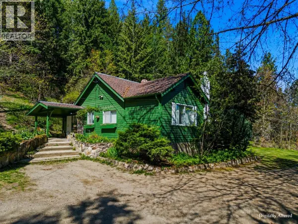 104 George Street, Enderby, BC V0E1V0