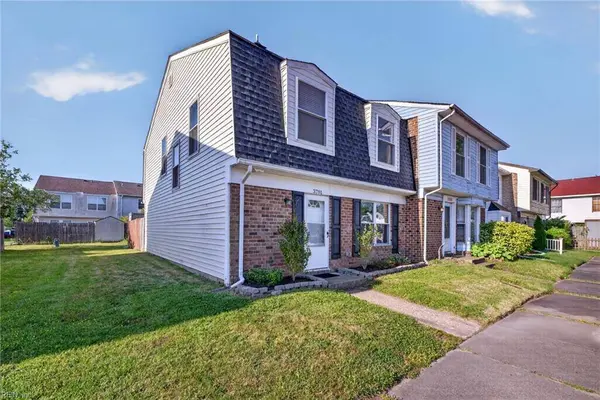 3781 Chancery LN, Virginia Beach, VA 23452