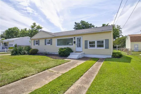 8133 Baywood DR, Norfolk, VA 23518
