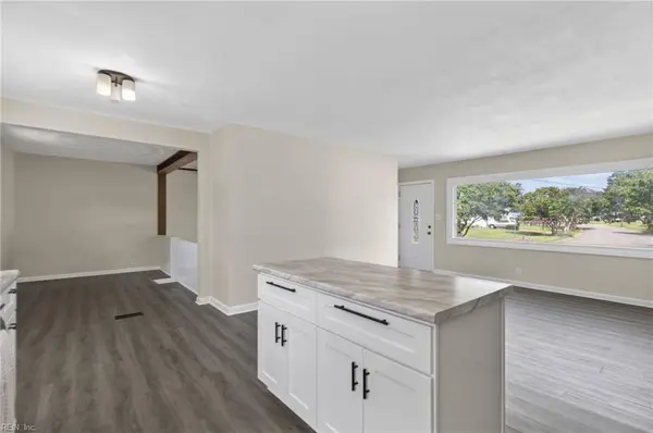 8133 Baywood DR, Norfolk, VA 23518
