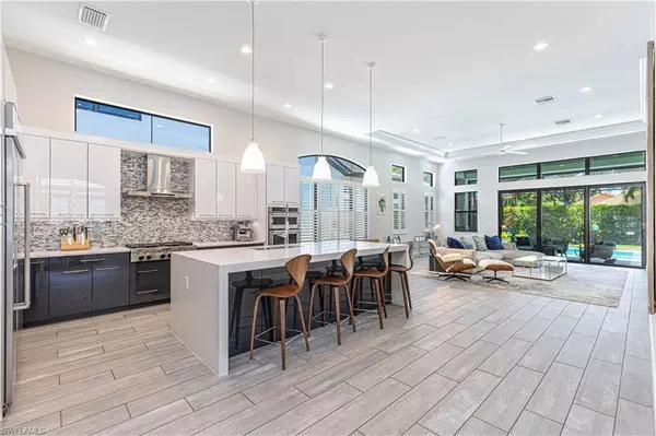 10138 Palazzo DR, Naples, FL 34119