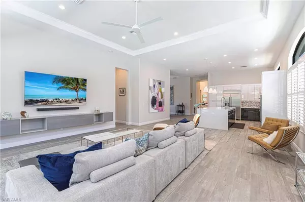 10138 Palazzo DR, Naples, FL 34119