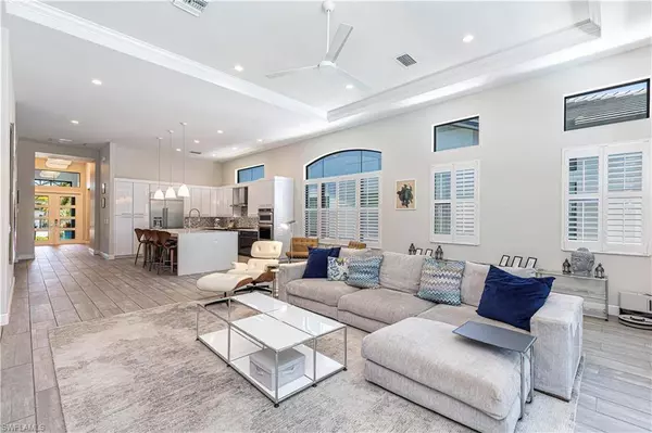 10138 Palazzo DR, Naples, FL 34119