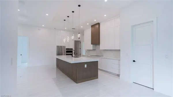 649 Golden Gate BLVD E, Naples, FL 34120