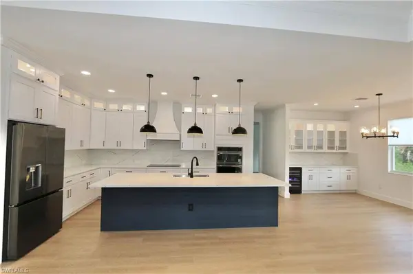 539 37th AVE NW, Naples, FL 34120