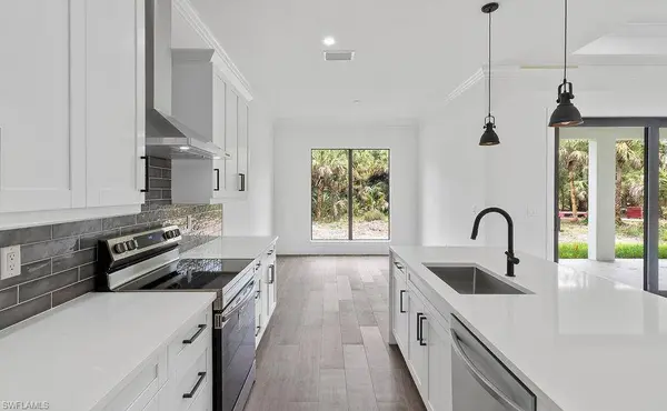 562 20th ST SE, Naples, FL 34117