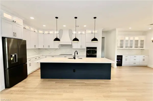 539 37th AVE NW, Naples, FL 34120