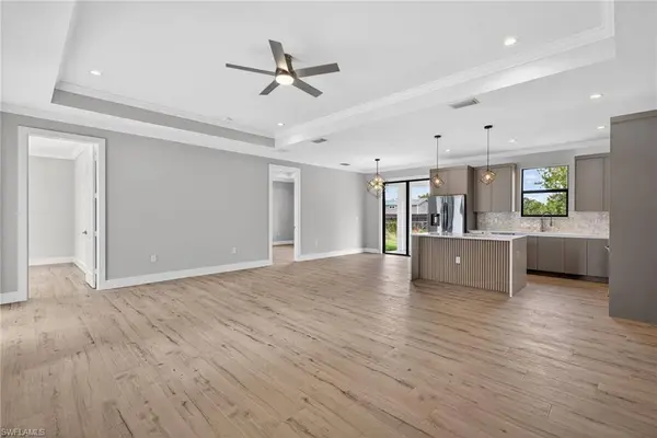 3225 43rd AVE NE, Naples, FL 34120