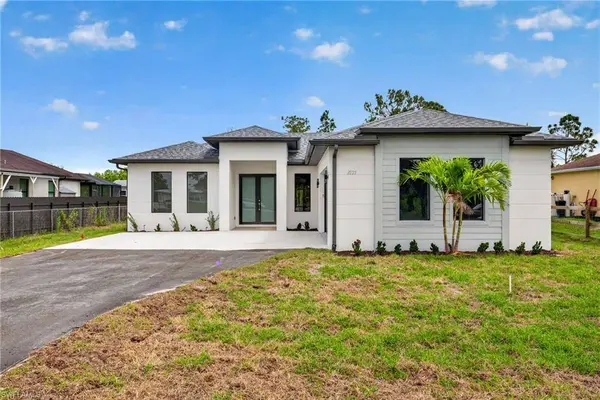 3225 43rd AVE NE, Naples, FL 34120