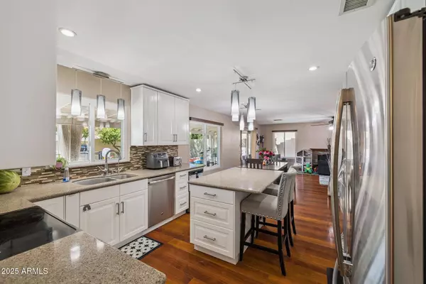 3921 E DESERT FLOWER Lane, Phoenix, AZ 85044