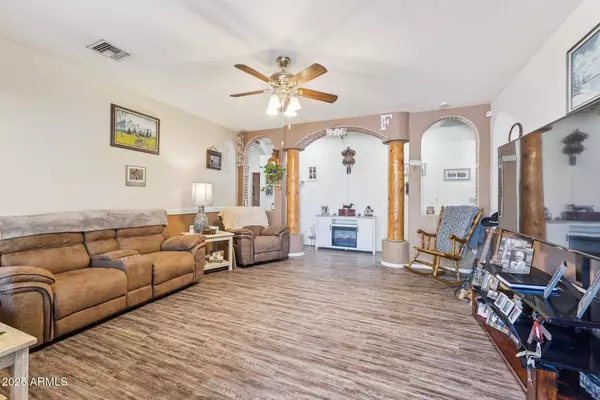 6154 S BOREGO Road, Gold Canyon, AZ 85118