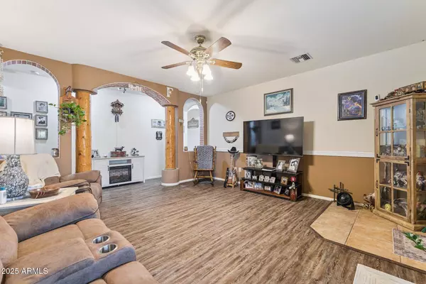 6154 S BOREGO Road, Gold Canyon, AZ 85118