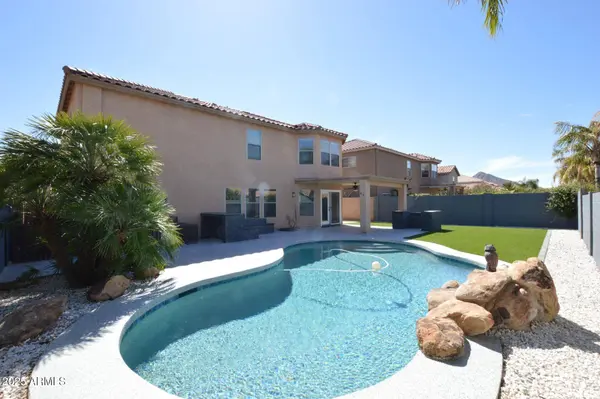 2812 W SUNSHINE BUTTE Drive, San Tan Valley, AZ 85144