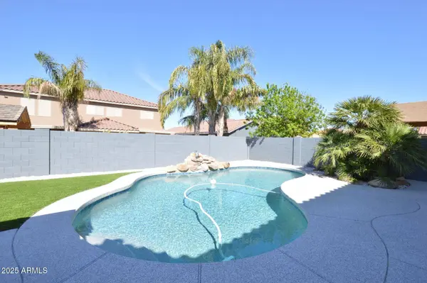 2812 W SUNSHINE BUTTE Drive, San Tan Valley, AZ 85144