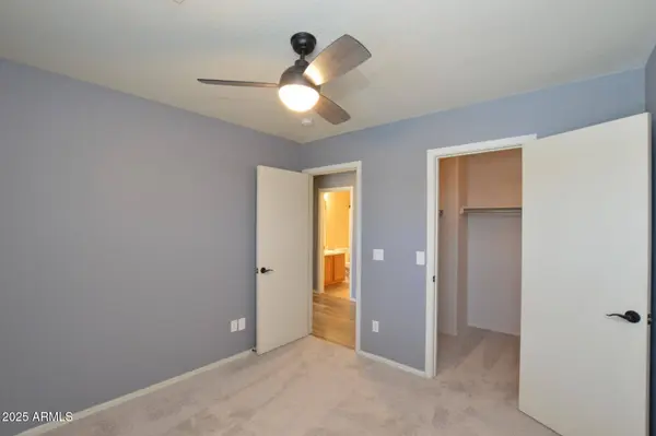 2812 W SUNSHINE BUTTE Drive, San Tan Valley, AZ 85144