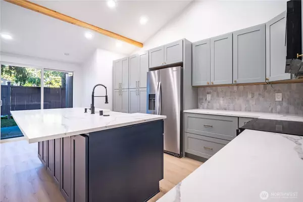 2802 Garden CT #A, Steilacoom, WA 98388