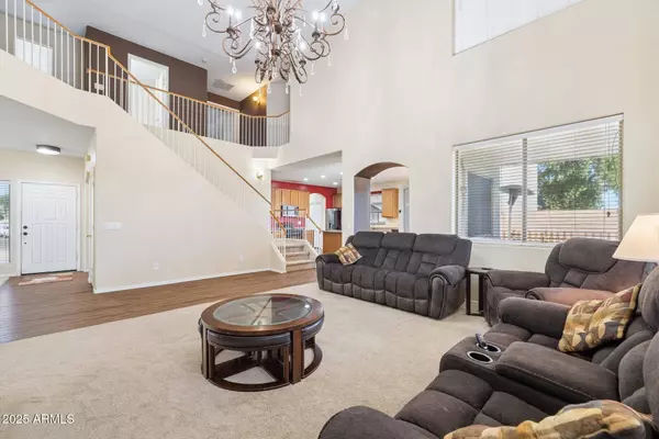 38689 N JONATHAN Street, San Tan Valley, AZ 85140