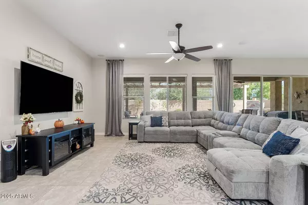 19880 E APRICOT Lane, Queen Creek, AZ 85142