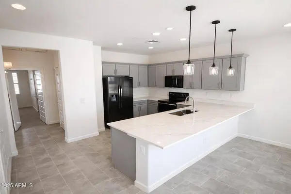 4043 E PONY Lane #102, Gilbert, AZ 85295