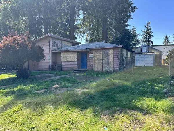 12010 NE HOLLADAY ST, Portland, OR 97220