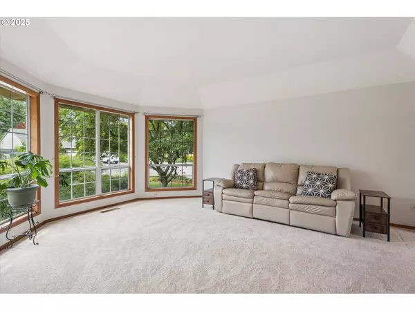 10627 SW TUALATIN DR, Portland, OR 97224