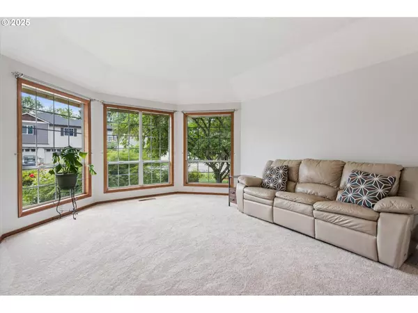 10627 SW TUALATIN DR, Portland, OR 97224