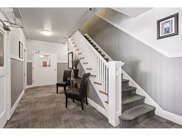 1104 SW COLUMBIA ST #206, Portland, OR 97201