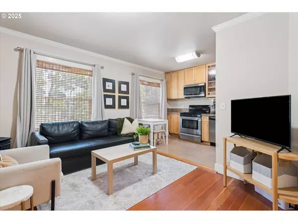 1104 SW COLUMBIA ST #206, Portland, OR 97201