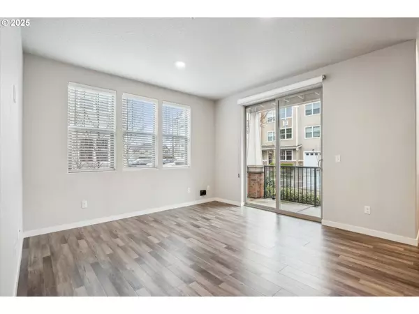 17137 SW APPLEDALE RD #102, Beaverton, OR 97007