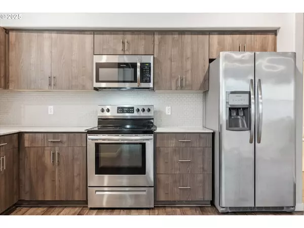 17137 SW APPLEDALE RD #102, Beaverton, OR 97007