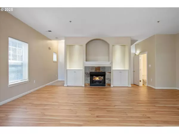 1000 SW 170TH AVE #201, Beaverton, OR 97003