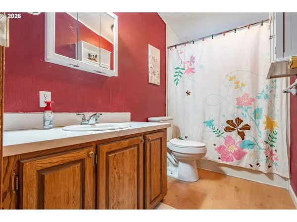 1065 6TH ST, Gervais, OR 97026