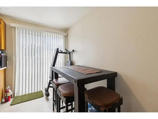 2523 SE 138TH AVE, Portland, OR 97236