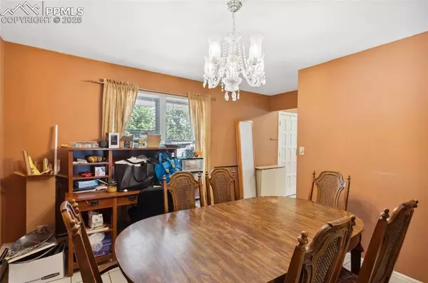 6820 Dauntless CT, Colorado Springs, CO 80919