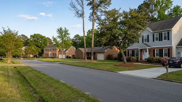 What to Expect When Comparing Virginia Beach, VA vs Chesapeake for Your Next Home