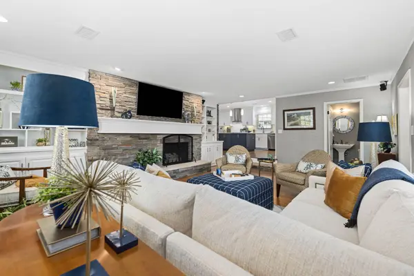 Living Room Alanton 1