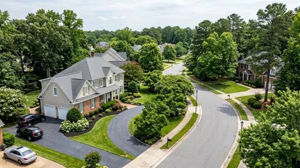 Real Estate Options in Virginia Beach, VA: Sandbridge vs Lago Mar,Erin O'Brien
