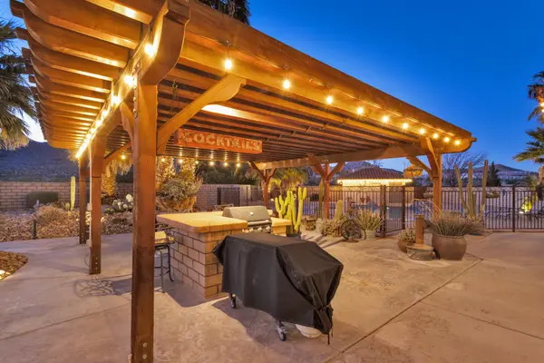 31024 Rabbit Springs Rd, Lucerne Valley, CA 92356-8316