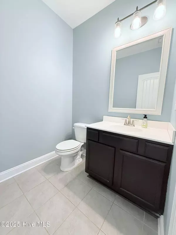 502 Shipyard CT, Swansboro, NC 28584