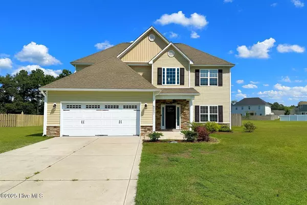 502 Shipyard CT, Swansboro, NC 28584