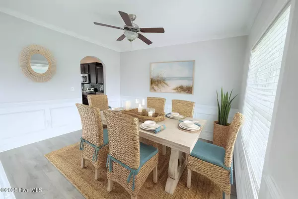 502 Shipyard CT, Swansboro, NC 28584