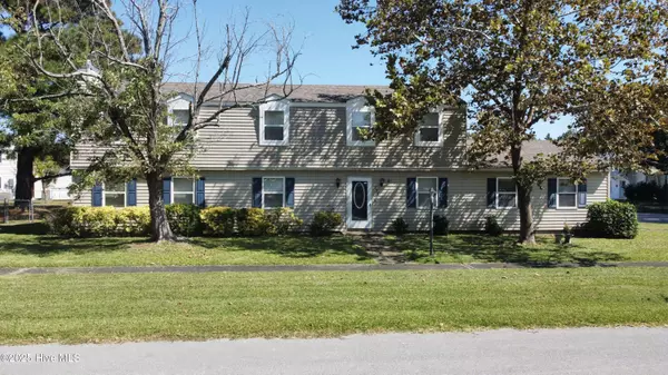 133 Charles ST, Beaufort, NC 28516