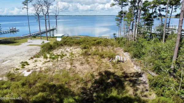 980 Crow Hill RD, Beaufort, NC 28516